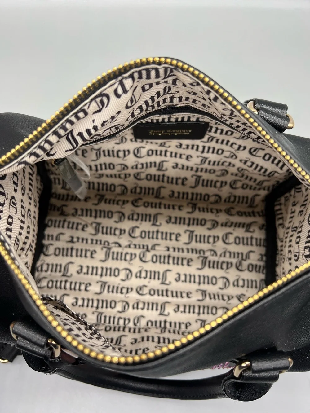 Juicy couture be‎ Classic II satchel purse